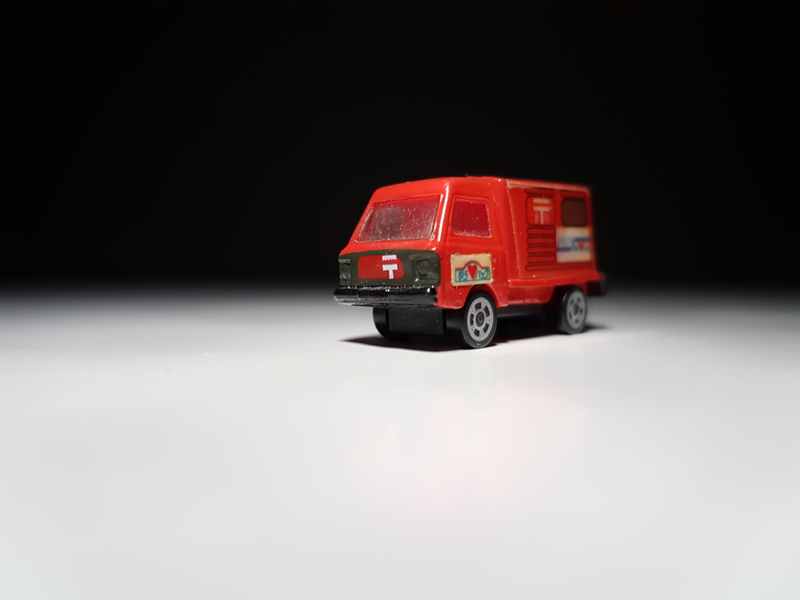 Illustration for article titled Makeitfit Monday: some sorta Tomica Capsule truck